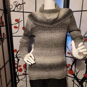 JONES NEW YORK SOFT FUZZY KNIT LARGE COWL NECK GRAY LONG SLEEVE/MEDIUM